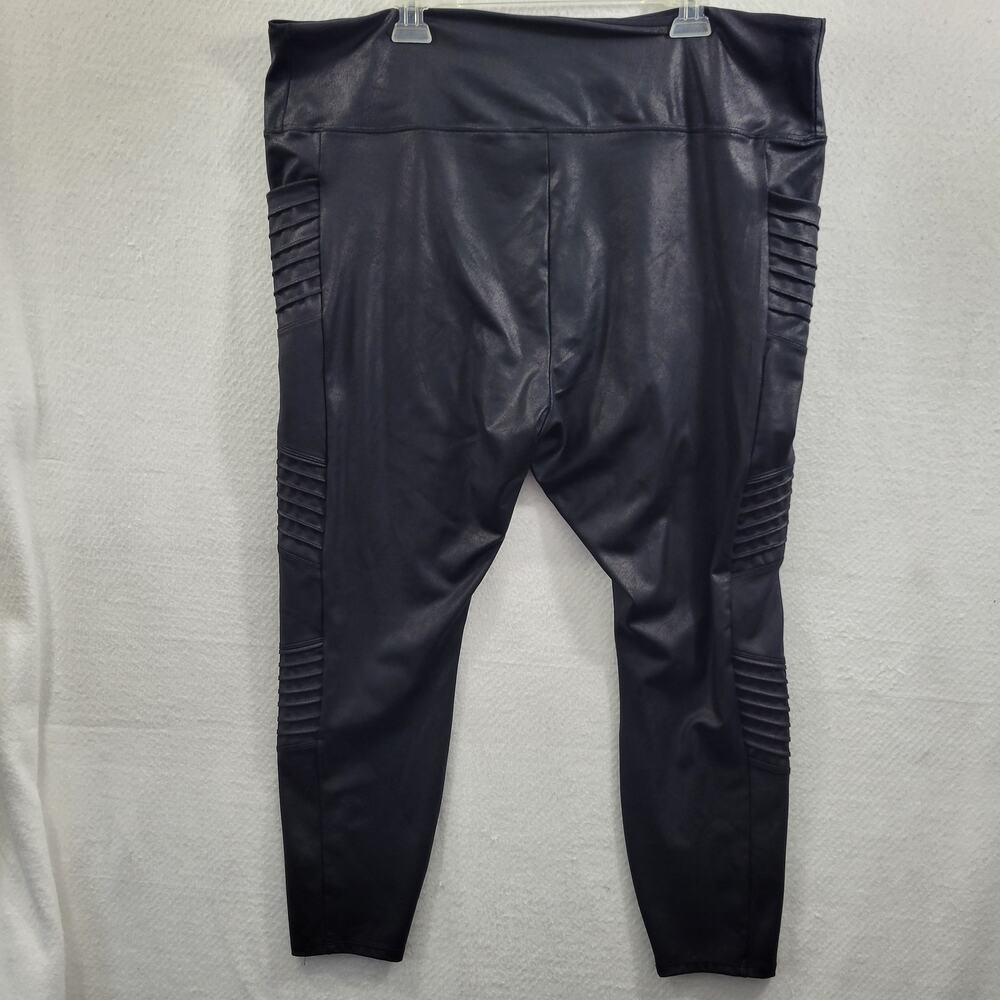 Simply Vera Vera Wang Women' Crop Black Leggings Side Pockets Size 2X 52624-0802 - Picture 4 of 6